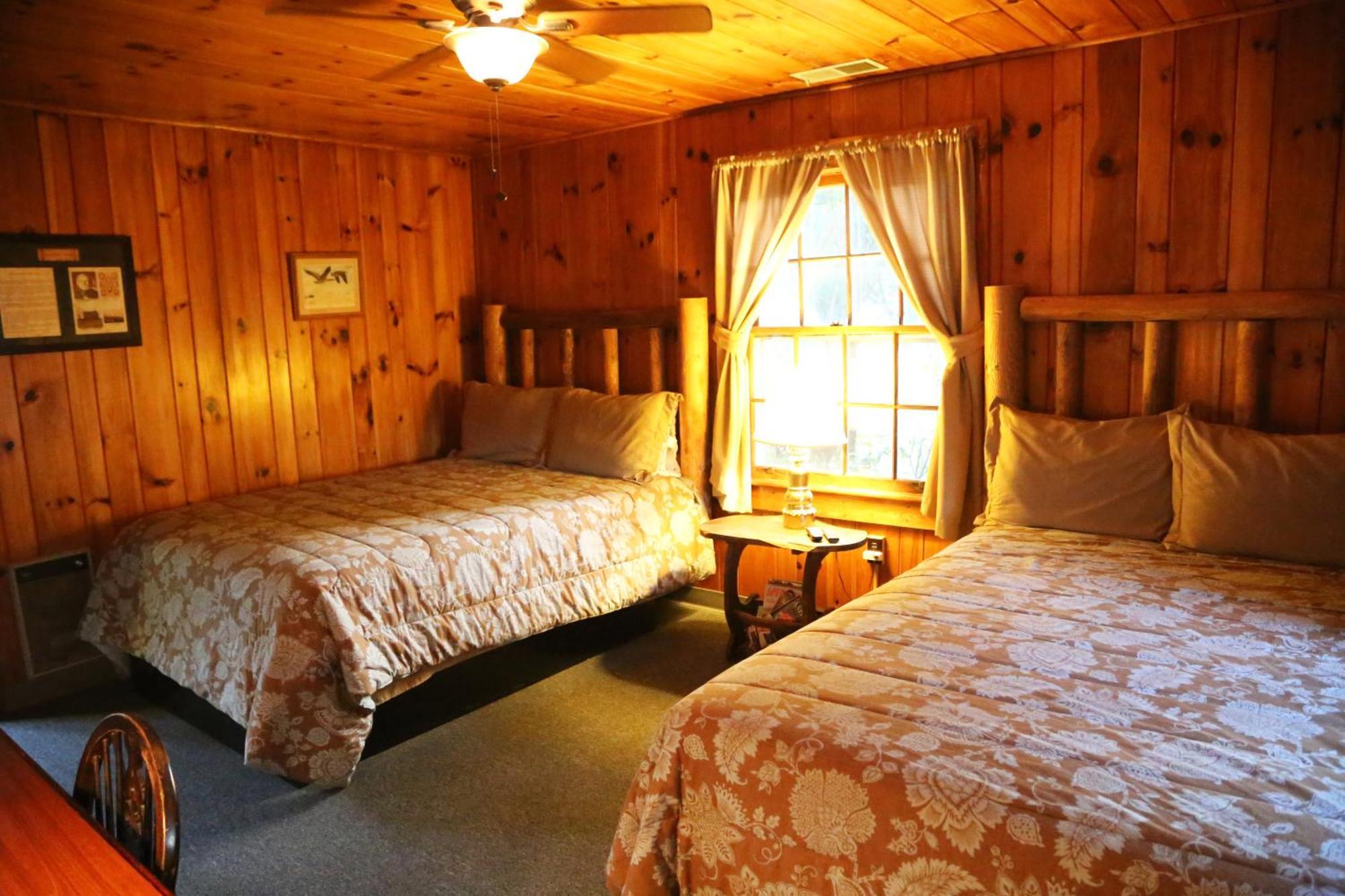 Grandview Lodge Waynesville Room photo